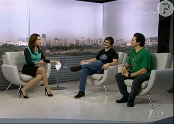 Frejat deu entrevista para a jornalista Ana Paula Araújo, no 'RJTV' 1ª edição, ao lado de Samuel Rosa, nesta segunda-feira, 23 de setembro de 2013
