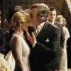 Iolanda (Carolina Dieckmann) chora durante a cerimônia de casamento, e recebe o beijo de Ernest (José de Abreu), depois do 'sim', em 'Joia Rara'