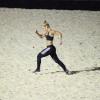Carolina Dieckmann exibiu o corpo em forma durante exercícios na Praia do Pepino, em São Conrado, Zona Sul do Rio de Janeiro, nesta segunda-feira, 7 de outubro de 2013