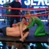 José Loreto é derrotado por Ana Maria Índia com uma 'chave de pepeca', no programa desta quinta-feira, 10 de outubro de 2013