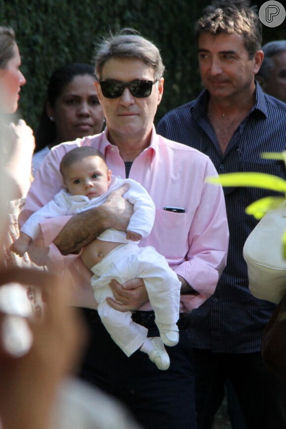 Balder, filho de Eike Batista e Flávia Sampaio, é batizado no Rio, neste domingo, 13 de outubro de 2013