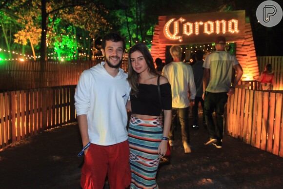 Jayme Matarazzo e a namorada, Luiza Tellechea, na festa Corona Sunset, que aconteceu na Barra da Tijuca, Zona Oeste do Rio, na noite deste domingo, 15 de maio de 2016