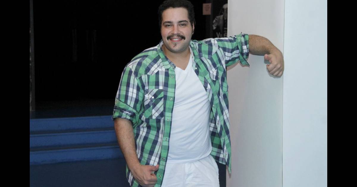 Tiago Abravanel comemora 26 anos após 'Dança dos Famosos ...