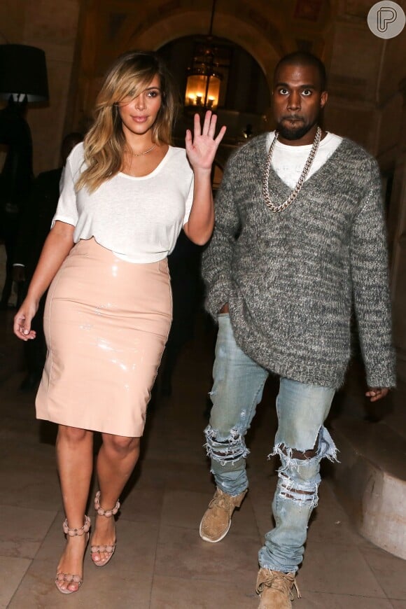 Segundo fontes do site 'RadarOnline', o casal Kim Kardashian e Kanye West estão com pressa para fazer outro filho