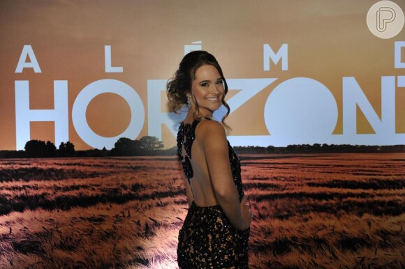 Juliana Paiva é a protagonista da novela 'Além do Horizonte', que estreia nesta segunda-feira (04 de novembro de 2013)