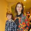 Isabelli Fontana vai ao cinema com o filho Zion para asssitir ao filme 'Thor – O Mundo Sombrio', em São Paulo, em 2 de novembro de 2013