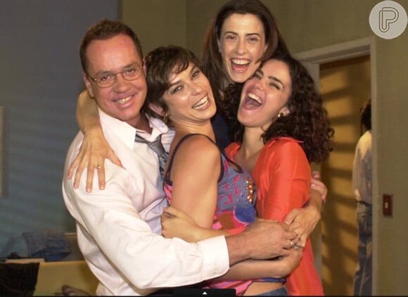 Nos bastidores de gravações da série 'Os Normais' com Fernanda Torres, Maria Paula e Ana Paula Arósio