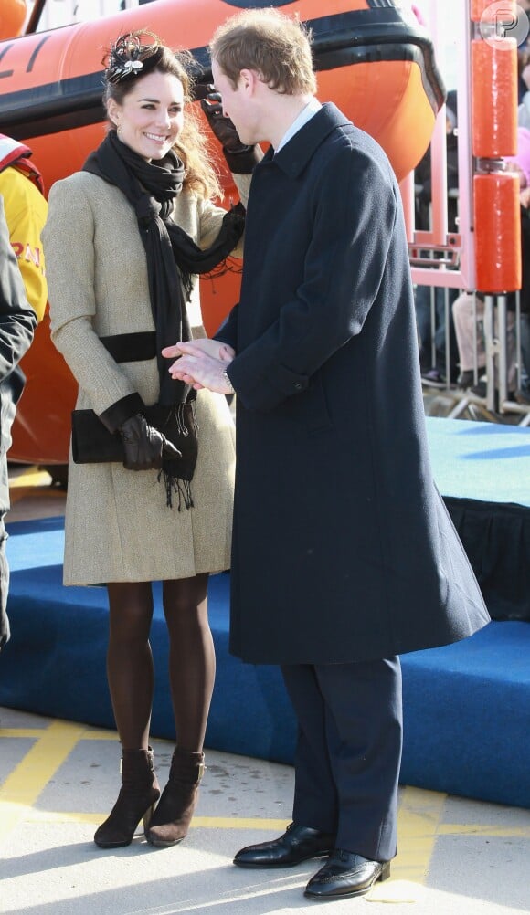 Em 2011, Kate Middleton usou o sapato em seu primeiro compromisso oficial como noiva do príncipe William