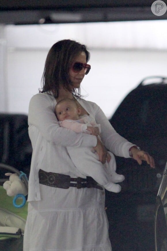A atriz Guilhermina Guinle se tornou mãe de Mina no dia 6 de setembro de 2013. A bebê, agora com 3 meses, é fruto do relacionamento da atriz com Leonardo Antonelli, irmão de Giovanna Antonelli