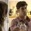 Felipe (Marcos Pitombo) discute com a namorada Jéssica (Karen Junqueira), que ordena que ele ponha Shirlei (Sabrina Petraglia) para fora de sua casa, na novela 'Haja Coração'