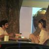 Caio Castro e Maria Casadevall jantam em restaurante japonês