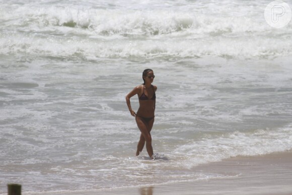 Esta semana Fernanda de Freitas gravou cenas de 'Junto & Misturado' também na praia