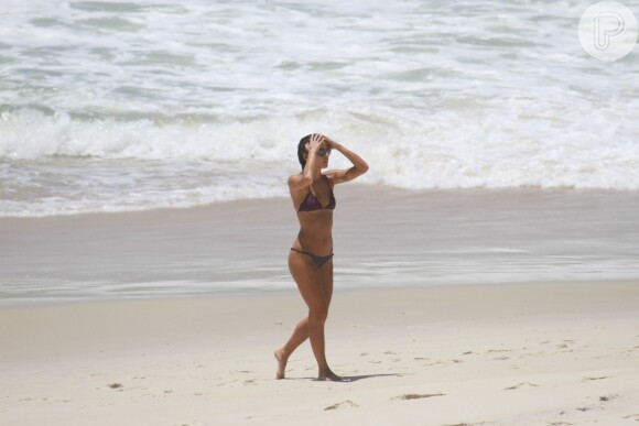 Apaixonada por praia, Fernanda de Freitas sempre que pode corre para a orla do Rio de Janeiro