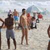 O ator José Loreto foi visto curtindo o dia de sol no Rio de Janeiro, na praia do Pepê, Zona Oeste da cidade, na tarde desta quinta-feira, 5 de dezembro de 2013