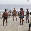 José Loreto, noivo de Débora Nascimento, curtiu o dia de sol no Rio de Janeiro, na tarde desta quinta-feira, 5 de dezembro de 2013, na praia do Pepê, Zona Oeste da cidade