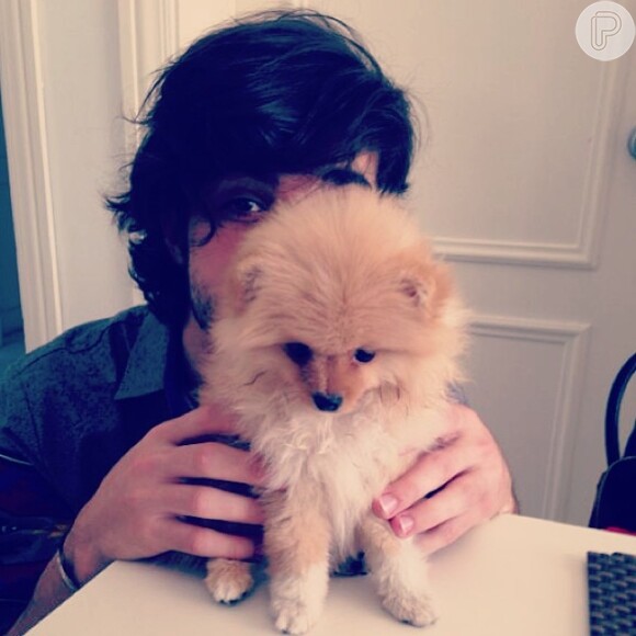Fiuk publica foto com a cachorrinha Jessie: 'O novo membro da família'