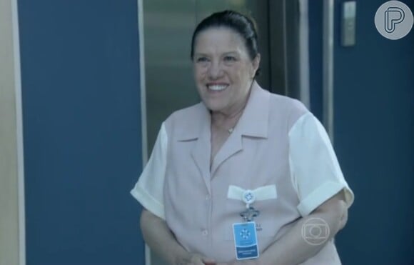 A enfermeira Ciça (Neusa Maria Faro) corre risco de vida ao morar na casa de César (Antônio Fagundes) e Aline (Vanessa Giácomo)