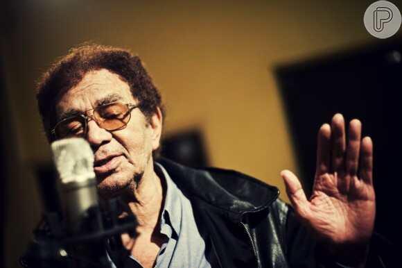 O cantor Reginaldo Rossi voltou para a UTI nesta segunda-feira, 9 de dezembro de 2013