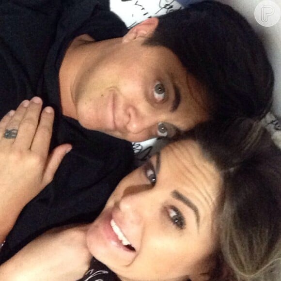 Nilceia Oliveira está muito triste com o término do namoro com Thammy Miranda, em 12 de dezembro de 2013