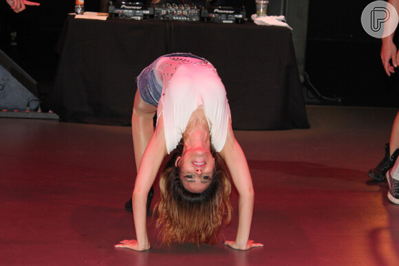 Wanessa mostra que tem elasticidade em show de São Paulo, em 8 de novembro de 2013