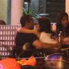 Malvino Salvador e Kyra Gracie conversam em restaurante do Rio