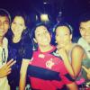 Neymar e Bruna Marquezine aparecem abraçados em uma foto publicada no Instagram em dezembro de 2013