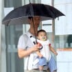 Matthew McConaughey faz passeio com o filho caçula nas ruas de Belo Horizonte