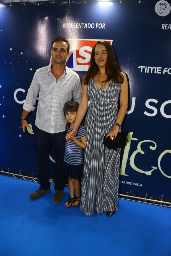 
Cássia Linhares conferiu o espetáculo com o marido Renato Brussiere e a filha Eduarda
