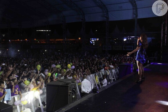 Ivete Sangalo levantou o público no Guarujá