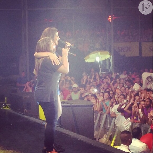Ivete Sangalo canta com Preta Gil no Verão Show Guarujá, no litoral paulista, na noite deste sábado, 4 de janeiro de 2014