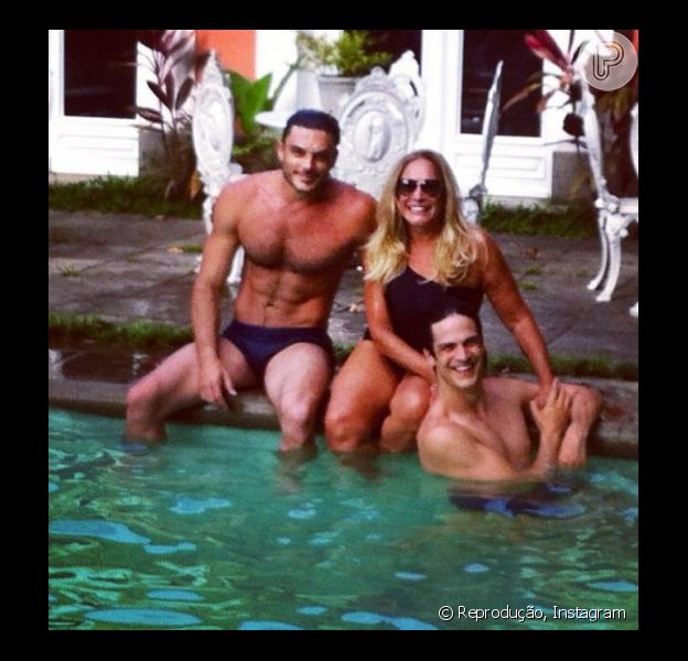 Susana Vieira Curte Piscina Com Mateus Solano E Motorista De Amor A Vida Purepeople