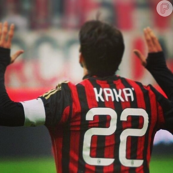 Kaká agradece a Deus e aos seus fãs pelo apoio após atingir marca de 100 gols com camisa do Milan