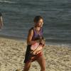 Grazi Massafera e sua filha Sofia, passaram a tarde na praia da Barra da Tijuca, no Rio