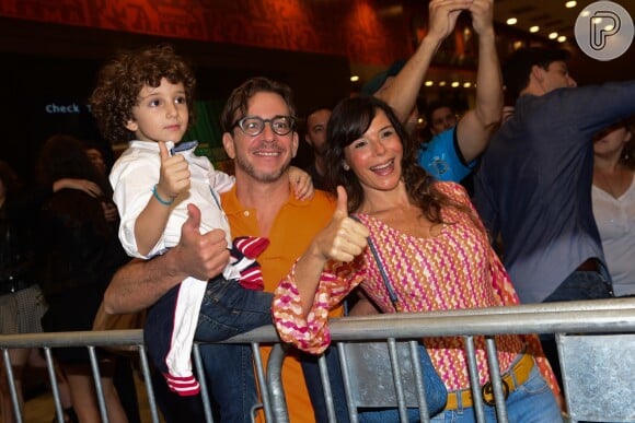 Mylla Christie foi com a família à pré-estreia do filme 'Minha Mãe é Uma Peça 2' em São Paulo, nesta segunda-feira, 12 de dezembro de 2016