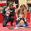 Ryan Reynolds ganhou estrela na Calçada da Fama, Los Angeles, nos Estados Unidos, nesta quinta-feira, 15 dezembro de 2016, e foi prestigiado por Blake Lively e suas duas filhas