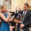 Ryan Reynolds ganhou estrela na Calçada da Fama, Los Angeles, nos Estados Unidos, nesta quinta-feira, 15 dezembro de 2016, e foi prestigiado por Blake Lively e suas duas filhas