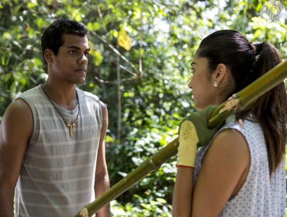 Tiago (Marcello Melo Jr.) procura Yumi (Jacqueline Sato) na novela 'Sol Nascente'
