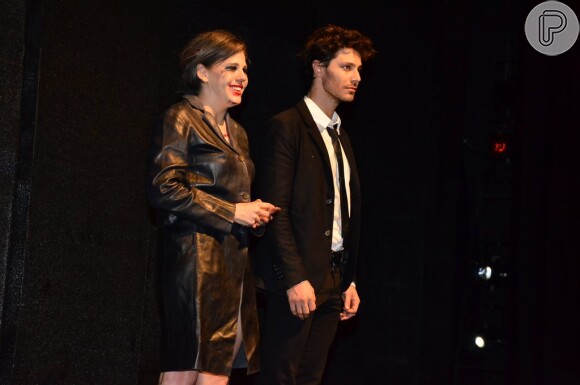 Bárbara Paz e André Bankoff estrelam peça 'Hell' dirigida pelo marido Hector Babenco em São e deixa lingerie à mostra