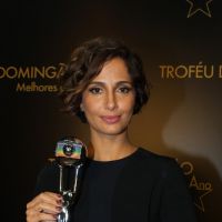 Camila Pitanga lembra Domingos Montagner ao ganhar prêmio: 'Está irradiando luz'