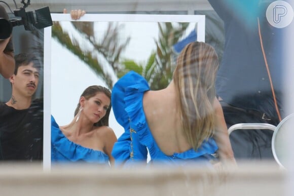 Gisele usou espelho durante ensaio