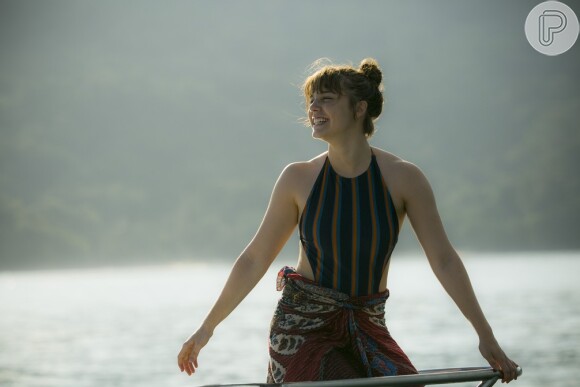 Isabela (Alice Wegmann) desapareceu em 'A Lei do Amor' após cena com direito a coronhada, briga e desespero no mar