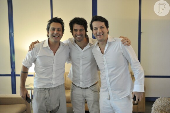 O ator gravou a vinheta de final de ano da Globo ao lado de Alexandre Nero e Marcelo Serrado
