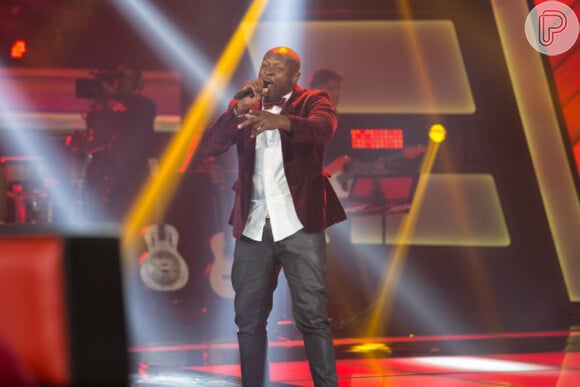 Lumi agitou a semifinal do 'The Voice Brasil' na noite desta quinta-feira, 22 de dezembro de 2016