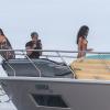 Rihanna posou para um ensaio da revista 'Vogue' brasileira em um iate no mar de Copacabana, Zona Sul do Rio de Janeiro, na sexta-feira, 17 de janeiro de 2014