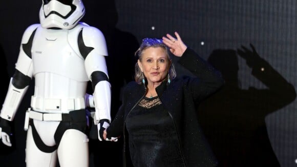 Carrie Fisher, princesa Leia na trilogia 'Star Wars', tem ataque cardíaco em voo