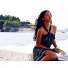 Rihanna faz ensaio fotográfico para a revista 'Vogue' em uma iate no mar da praia de Copacabana, no Rio