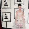 Katy Perry veste Valentino no Grammy Awards 2014