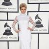 Paris Hilton veste Christina Milani no Grammy Awards 2014