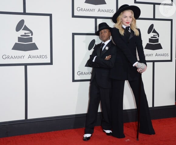 Madonna escolheu o look com a ajuda de seu filho David