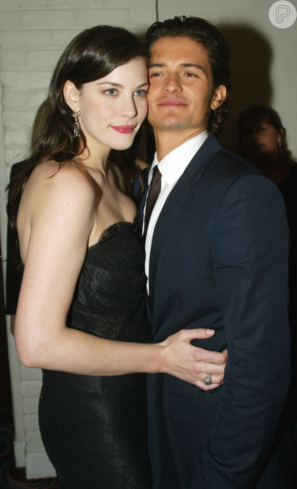 Bloom e Liv Tyler teriam engatado um relacionamento um mês depois do ator se divorciar de Miranda Kerr. Os dois são amigos desde que atuaram juntos na trilogia 'Senhor dos Anéis'